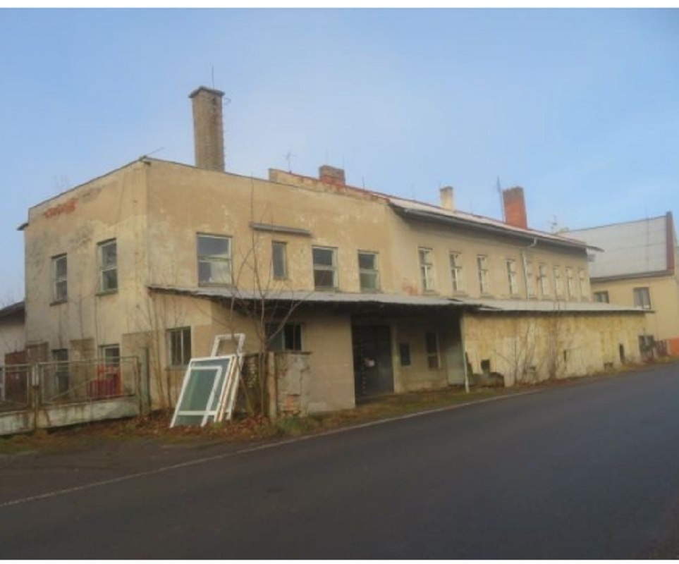 průmyslový areál v obci Králíky, ID 8127e 1103