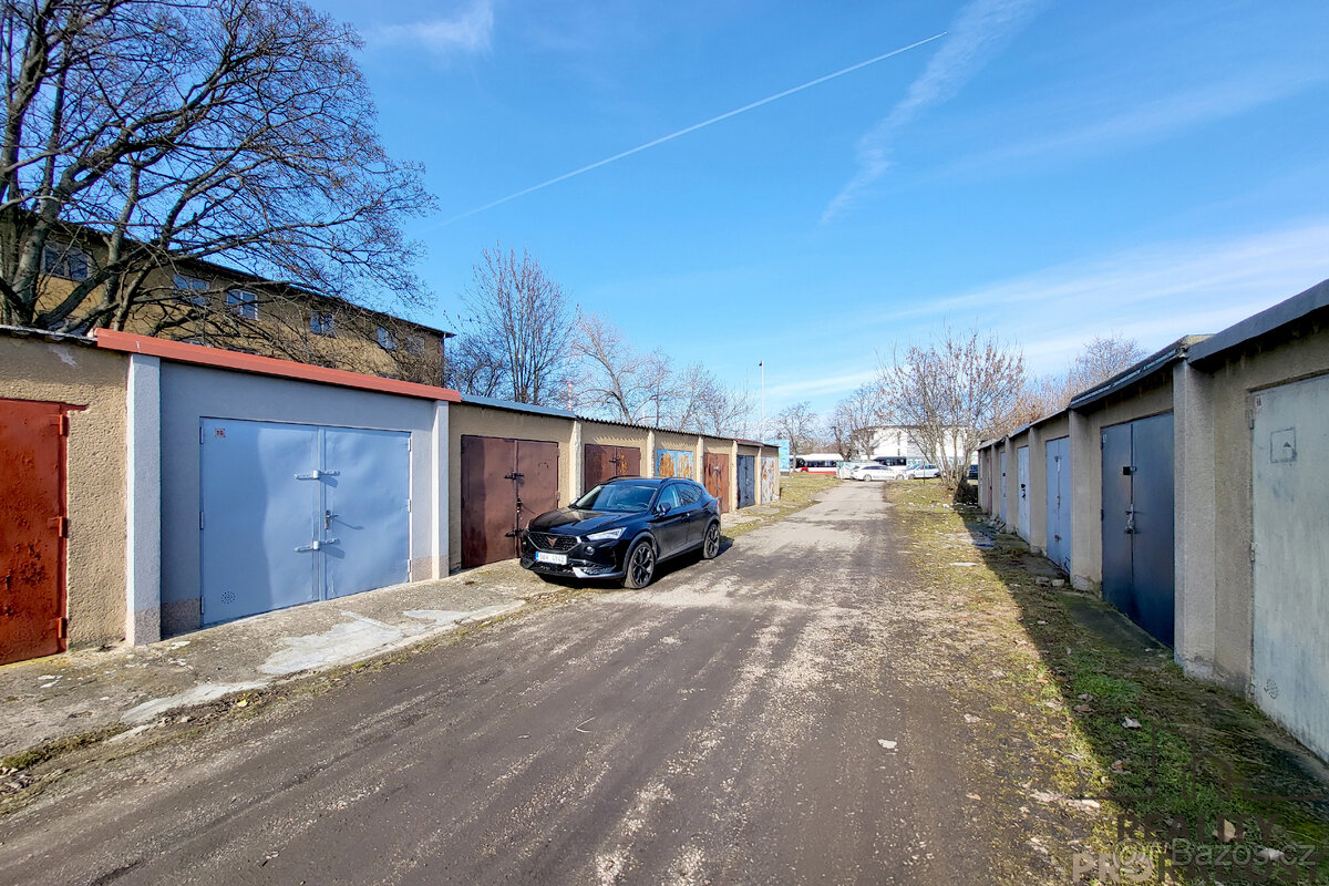 Prémiová garáž s elektřinou u Kauflandu – Brno Slatina | po