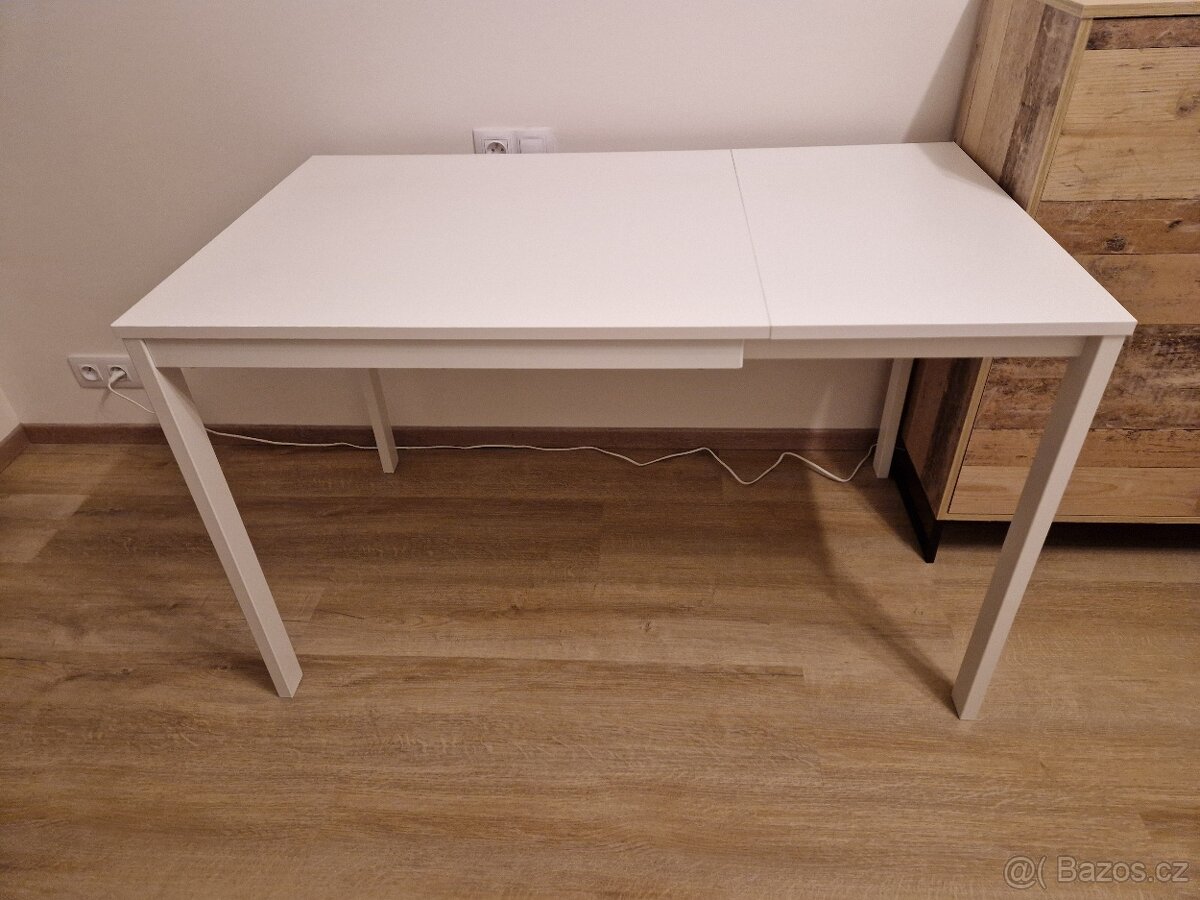 Rozkládací stůl IKEA Vangsta