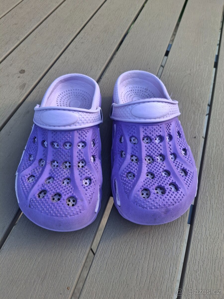 Pantofle / nazouváky