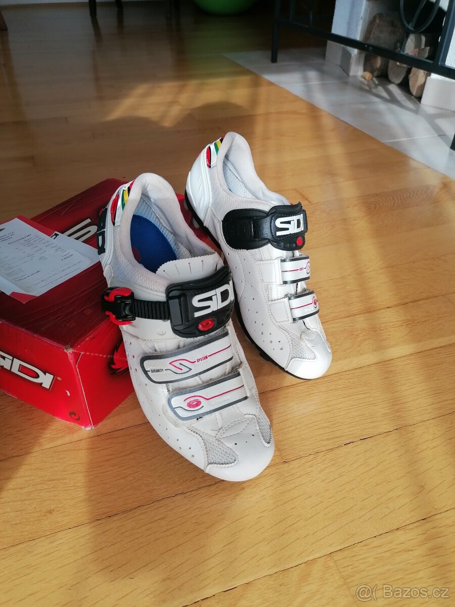 Cyklistické boty - nášlapy vel. 44