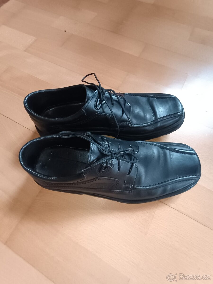 ČERNÉ SPOLEČENSKÉ PÁNSKÉ BOTY vel. 41 super stav