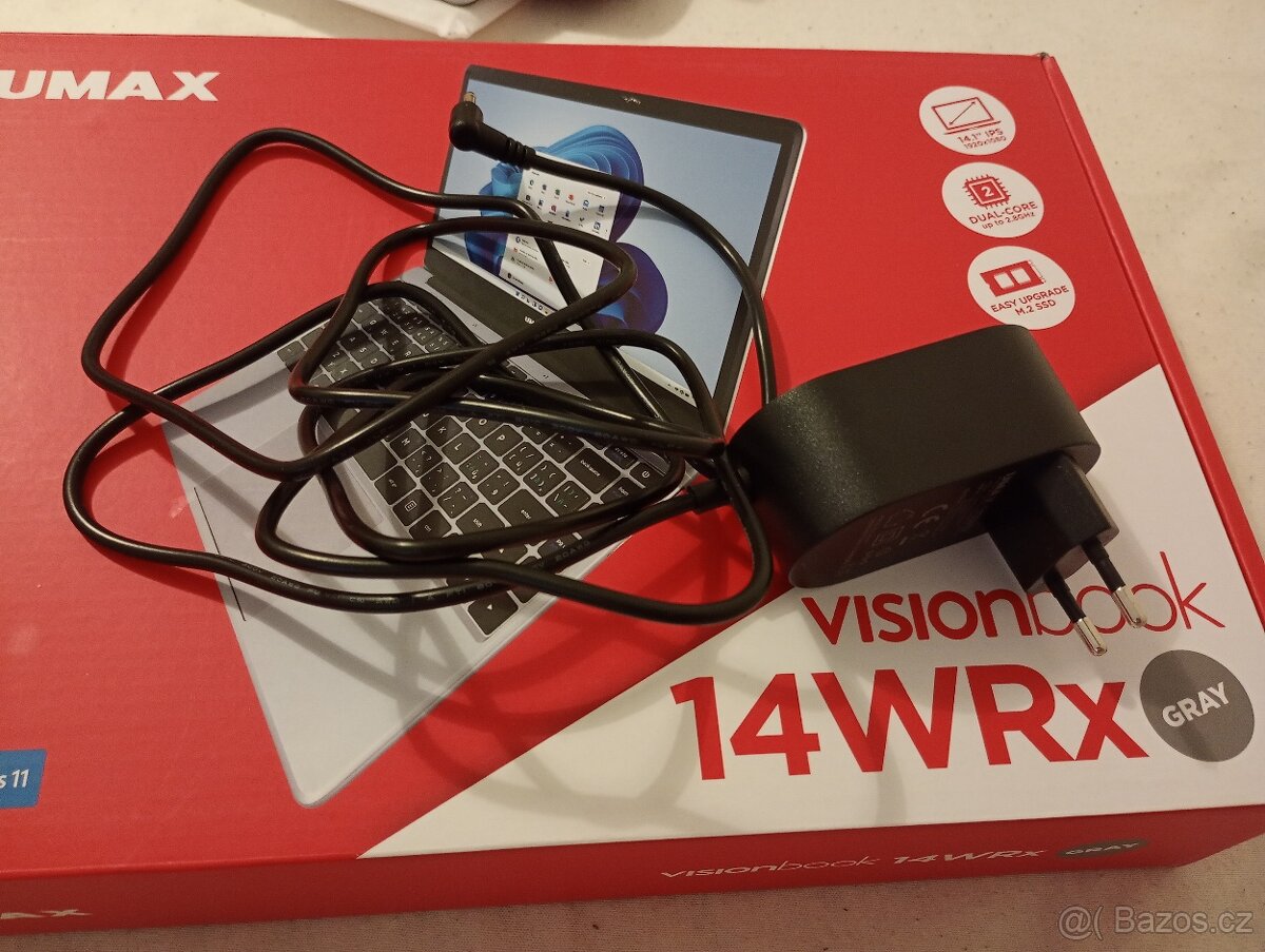 Notebook Umax - v záruce + vybavení