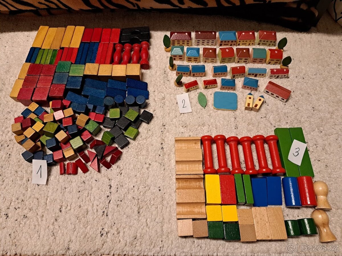 starožitné dřevěné kostky