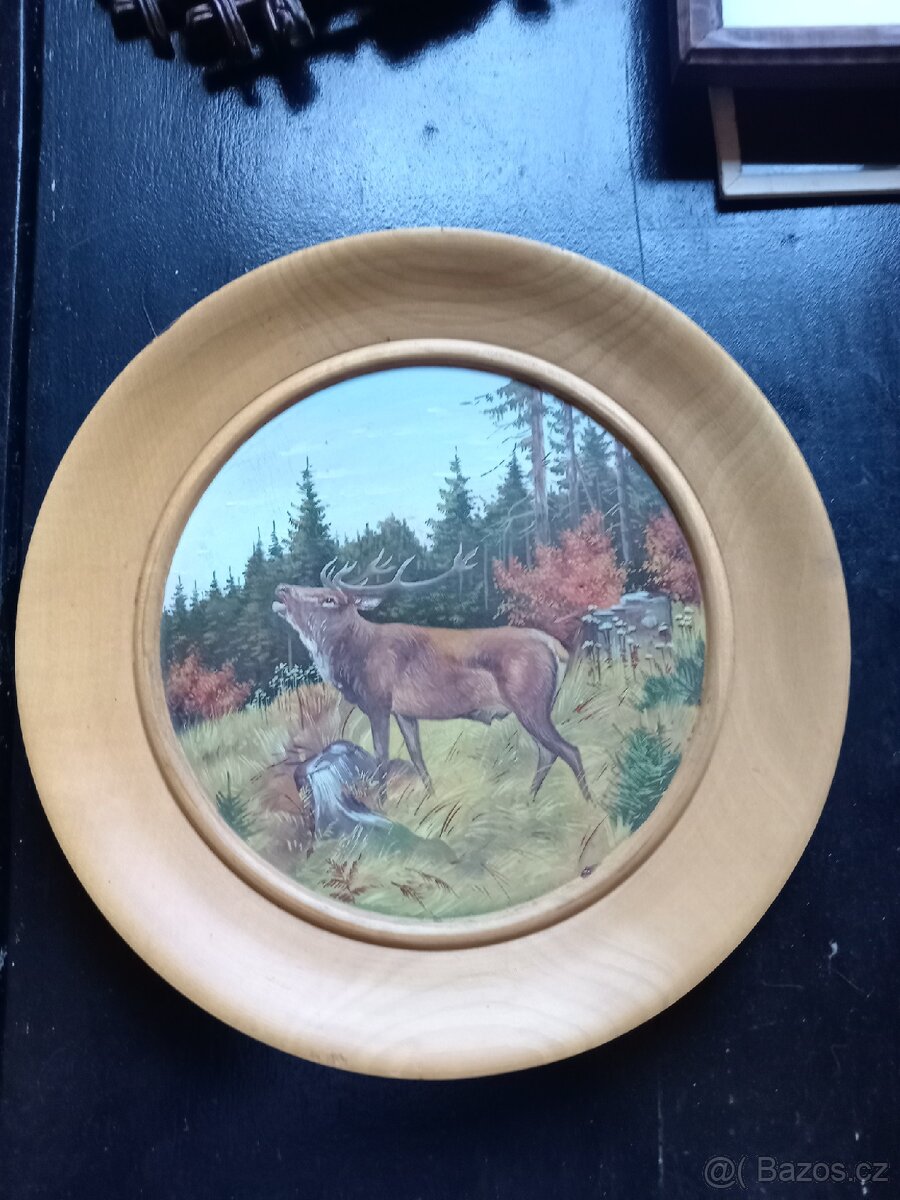 Obraz jelen na dřevěném talíři 28cm