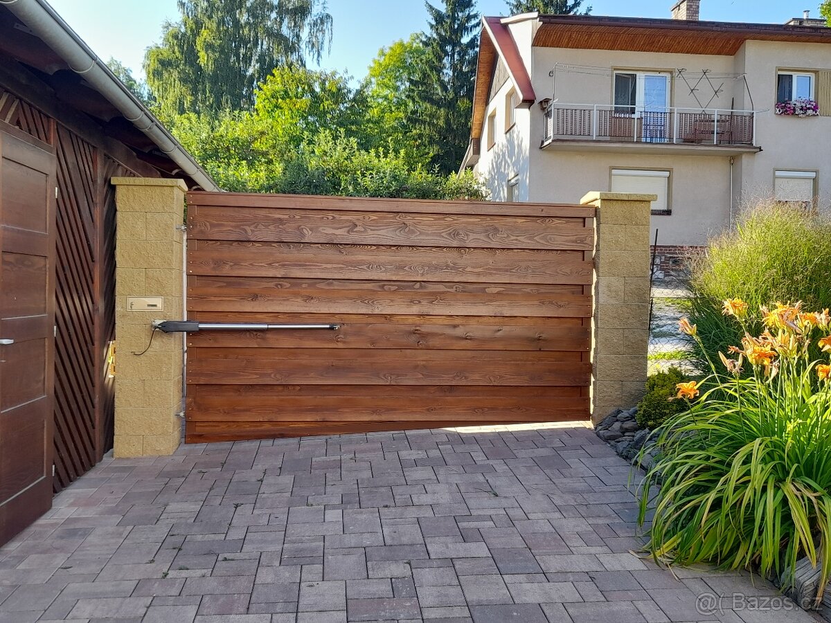 Stavební a truhlářské práce