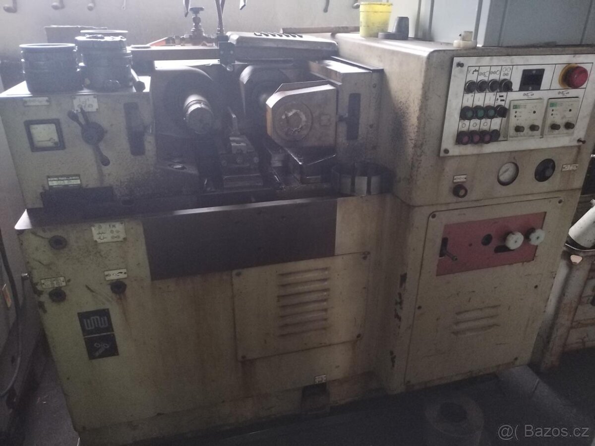Stroj na válcování závitů VEB UPW 25.1 (7924)