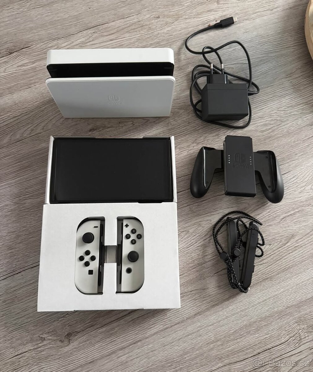 Nintendo Switch OLED verze