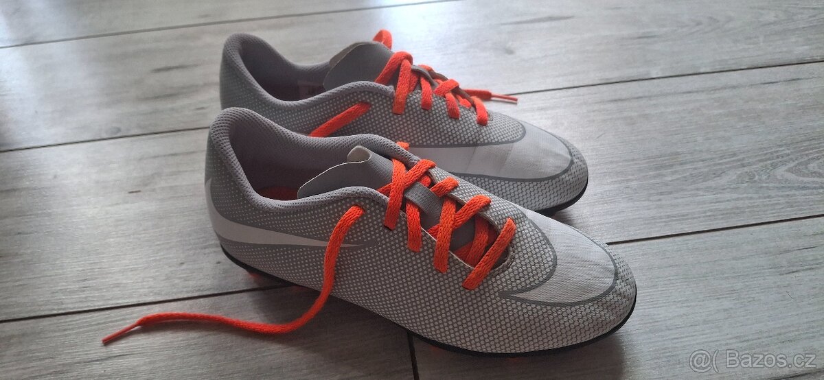 Kopačky NIKE Bravata II FG