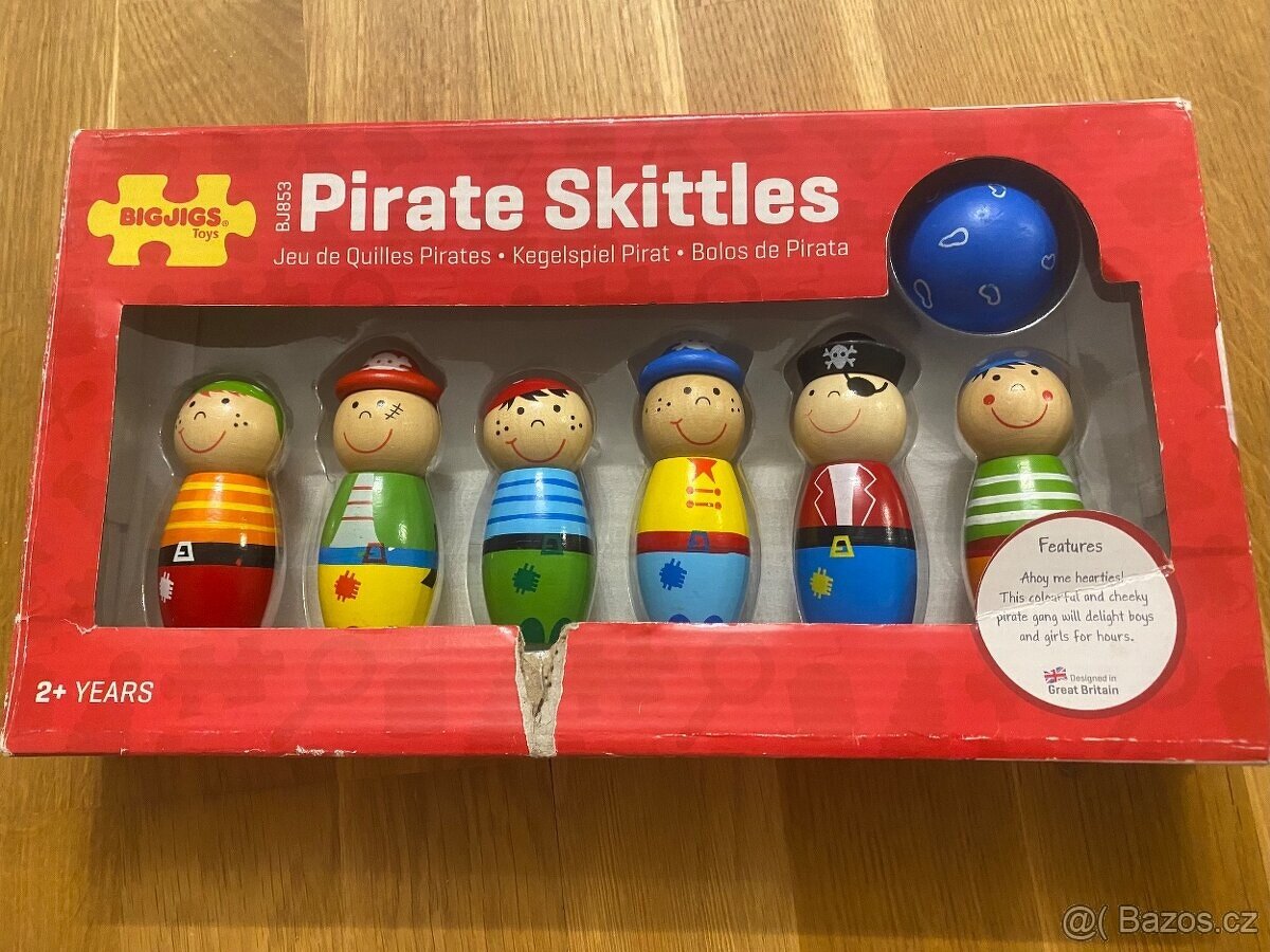 Barevné dřevěné malé kuželky - PIRÁTI