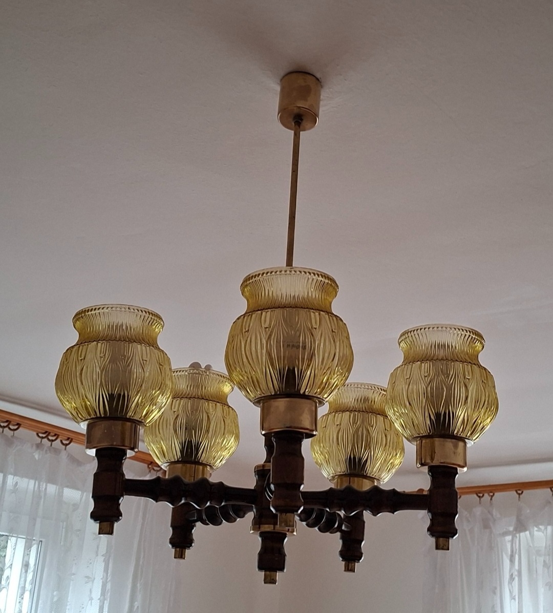 Retro lustr do obývacího pokoje