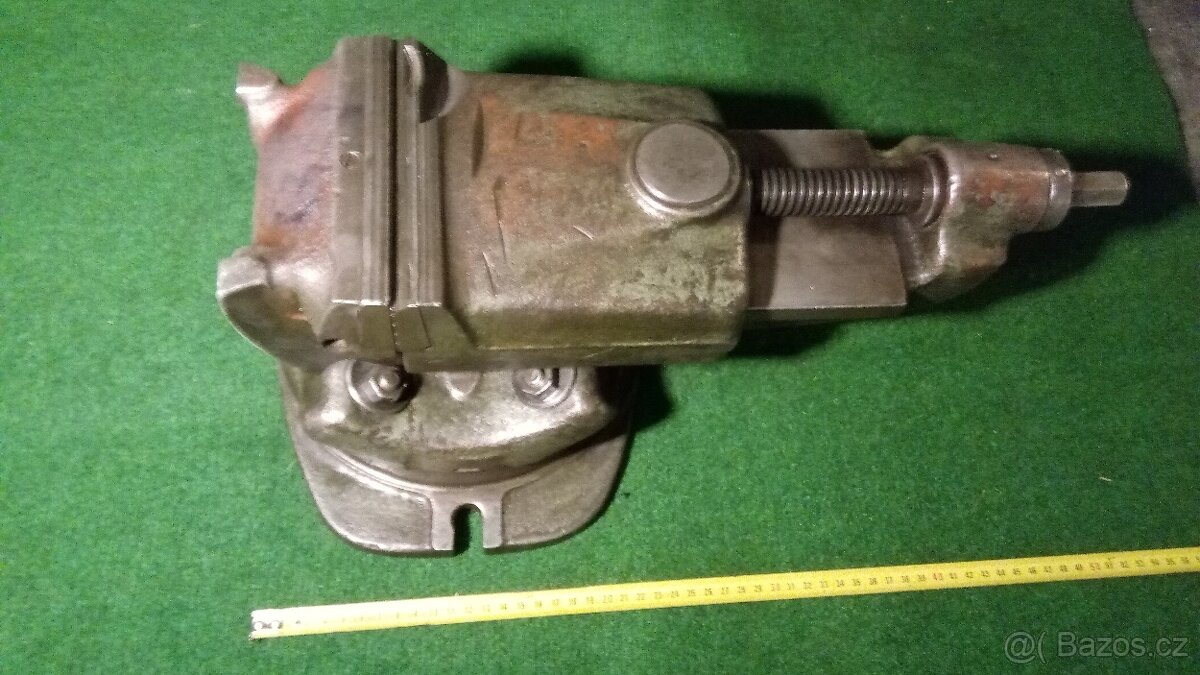 Strojní svěrák 160