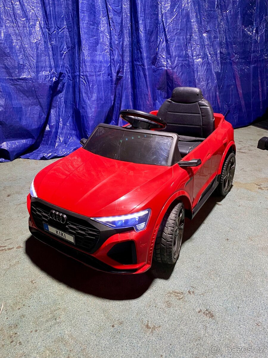 Dětské elektrické autíčko Audi SQ8 e-tron