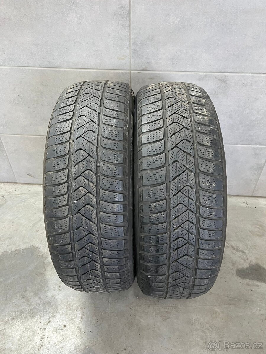 205/60 R17 zimní pneu Pirelli