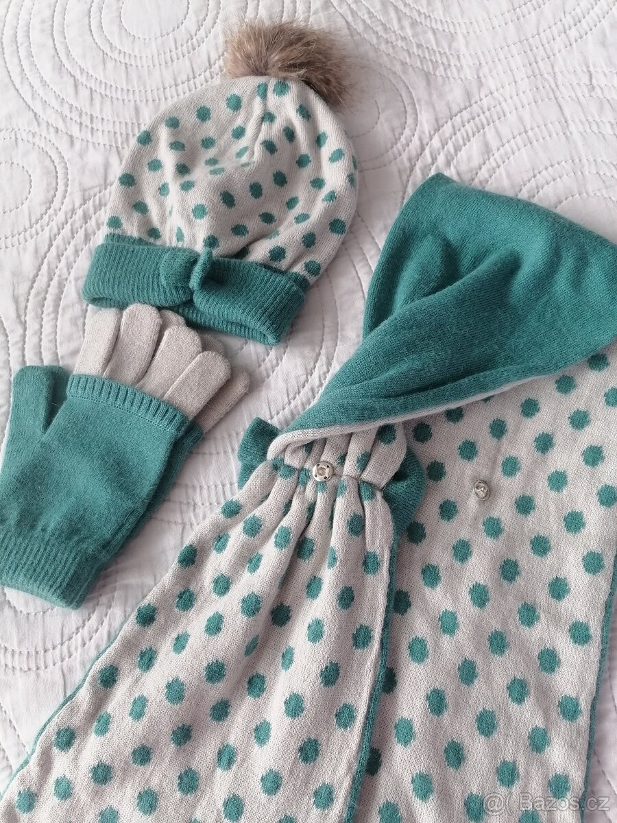 Dívčí komplet čepice, rukavice a šála