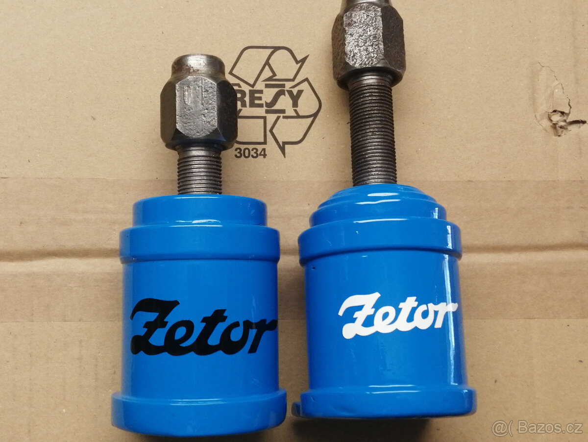 Zetor - stahovák kulových čepů