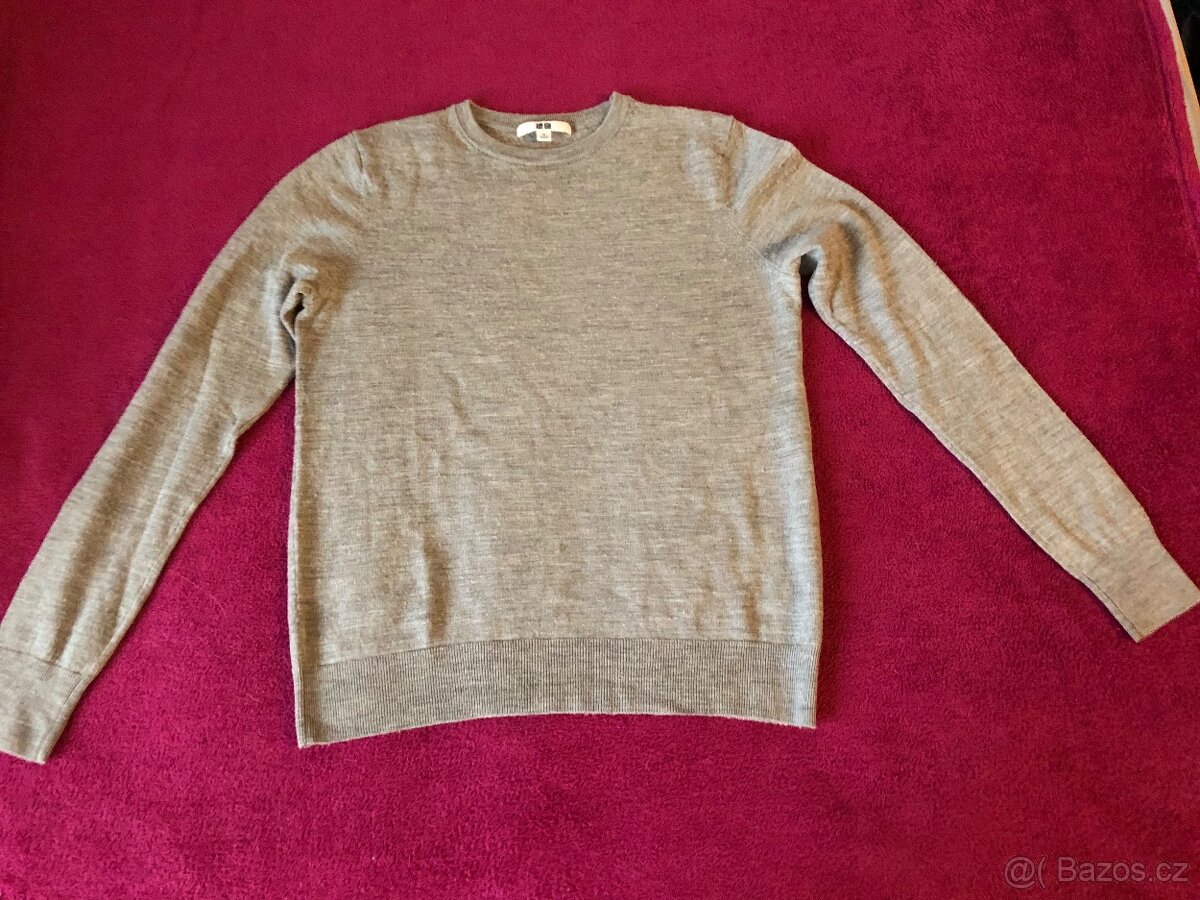 Vlneny svetr Uniqlo
