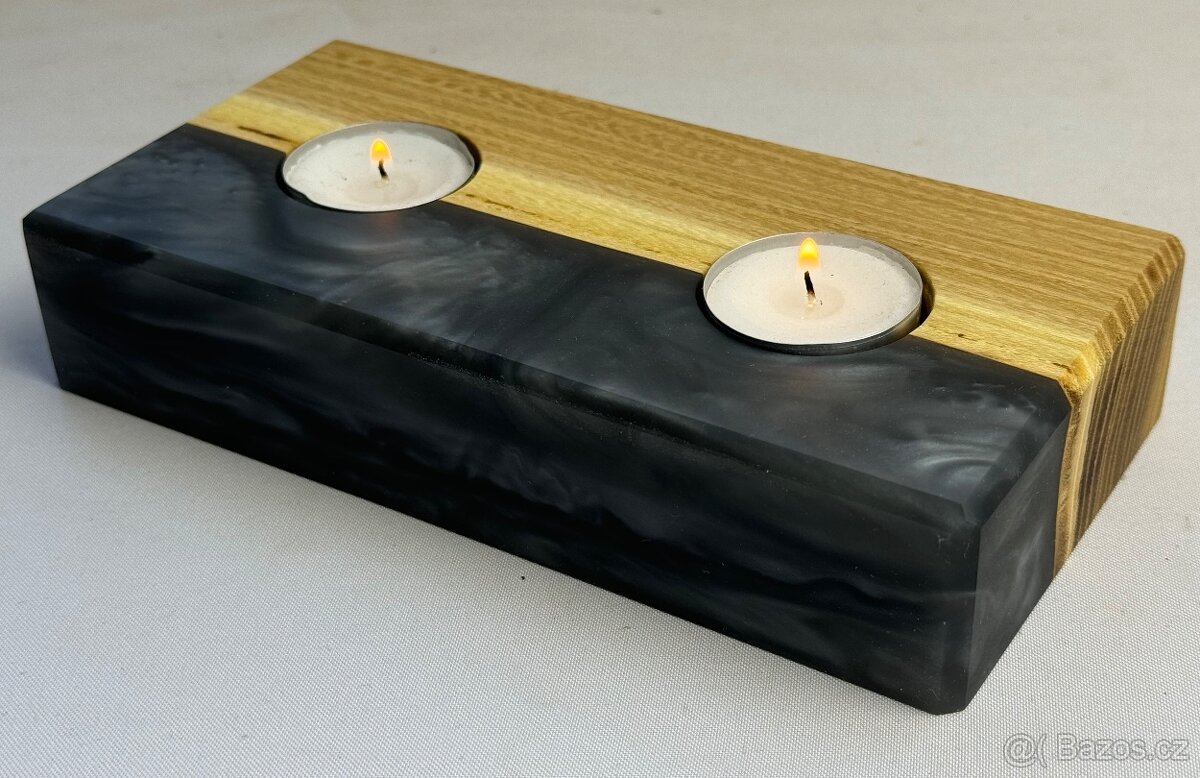 Svícen z epoxidu a akátu