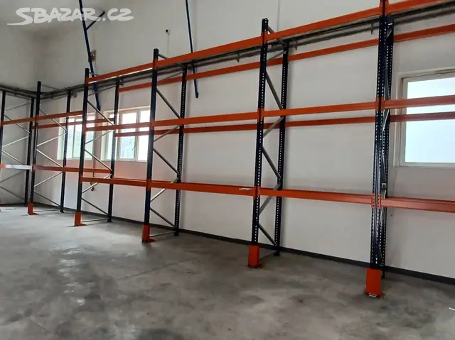 Starší paletové regály