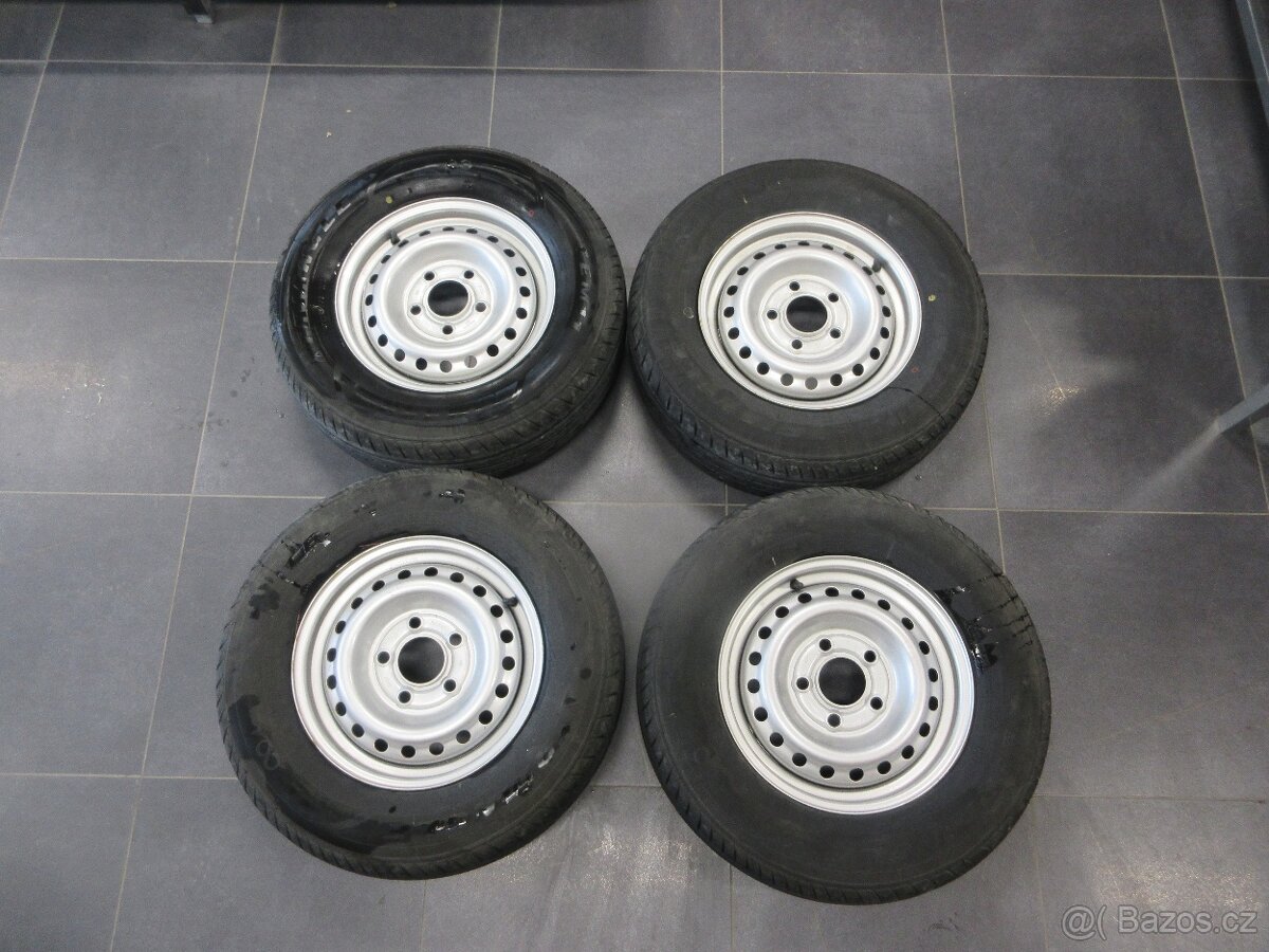 Sada kol Triangle 185/65R13 na přívěs