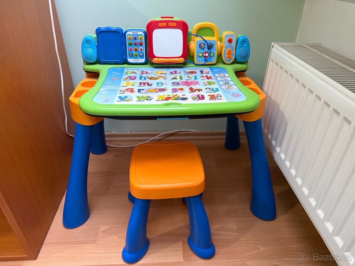 Fischer Price - multifunkční stolek pro děti