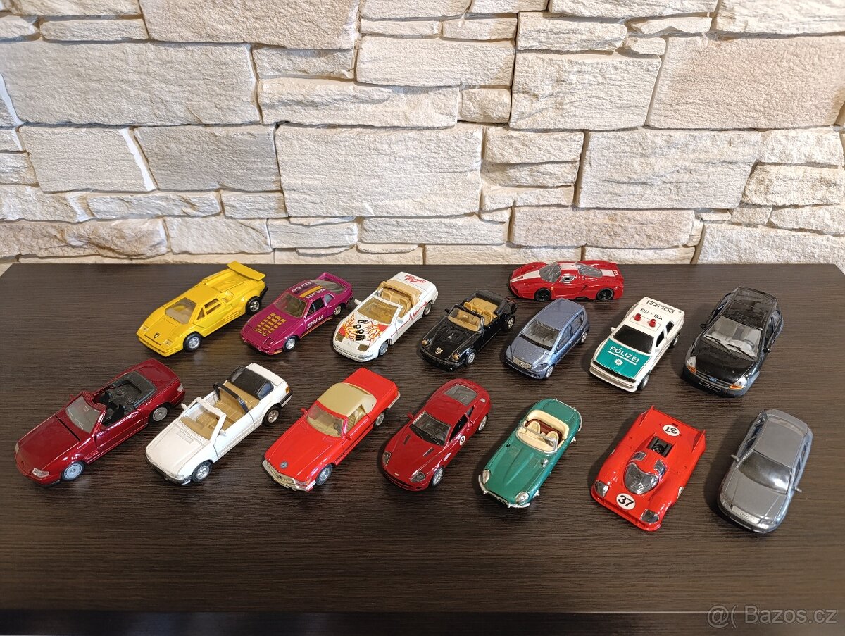 Autíčka modely Mercedes, BMW, Porsche, Jaguar atd.