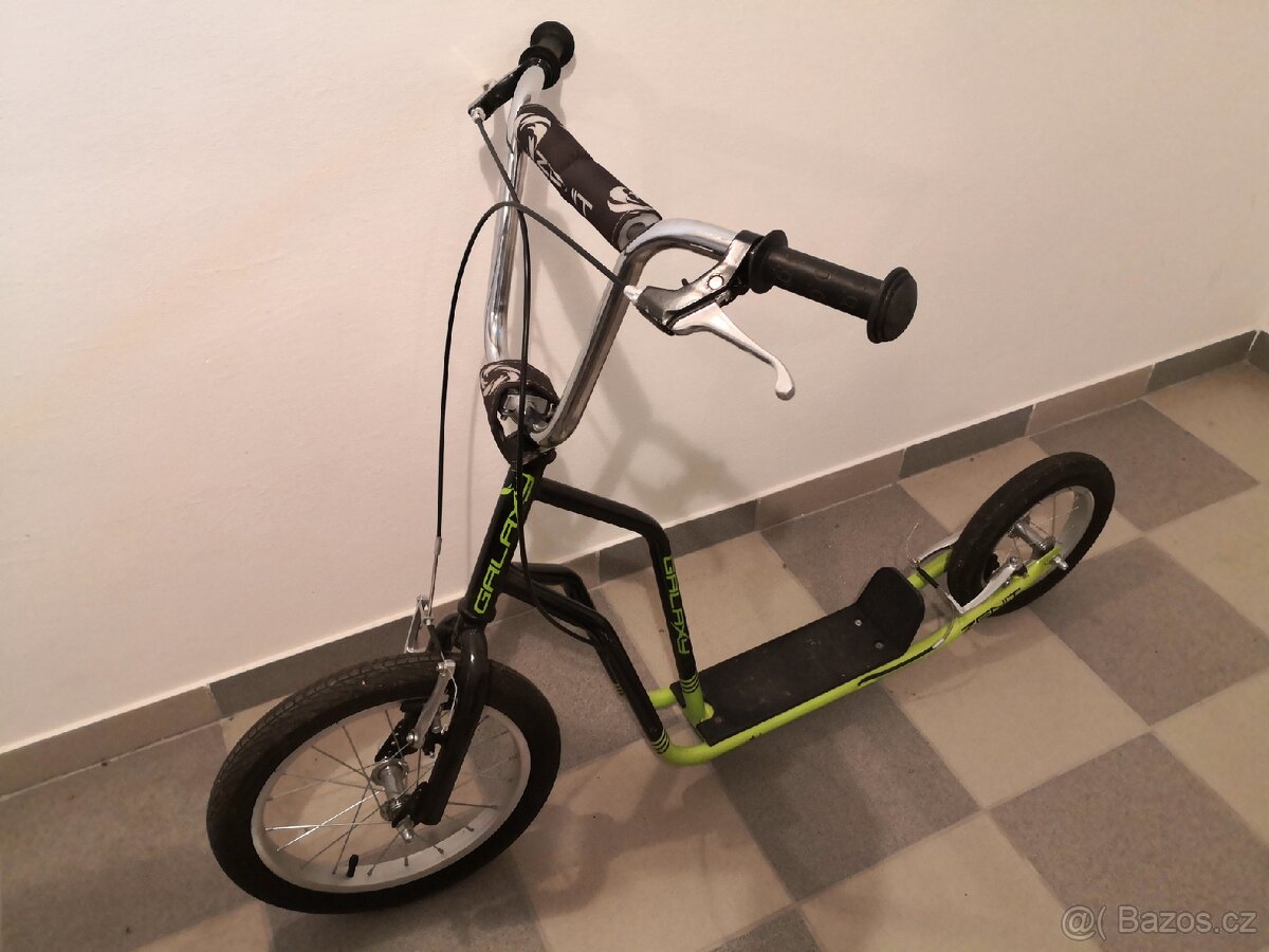 Koloběžka Galaxy Zenit zeleno černá