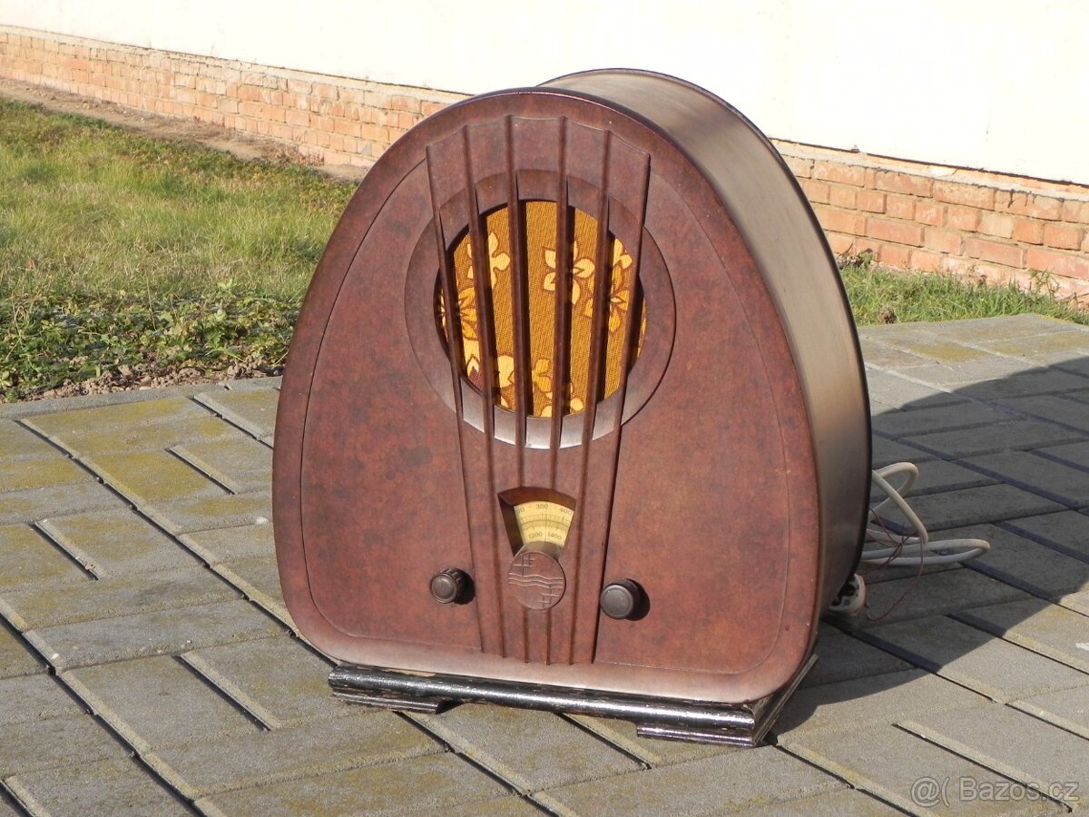 Rádio PHILIPS 834 A