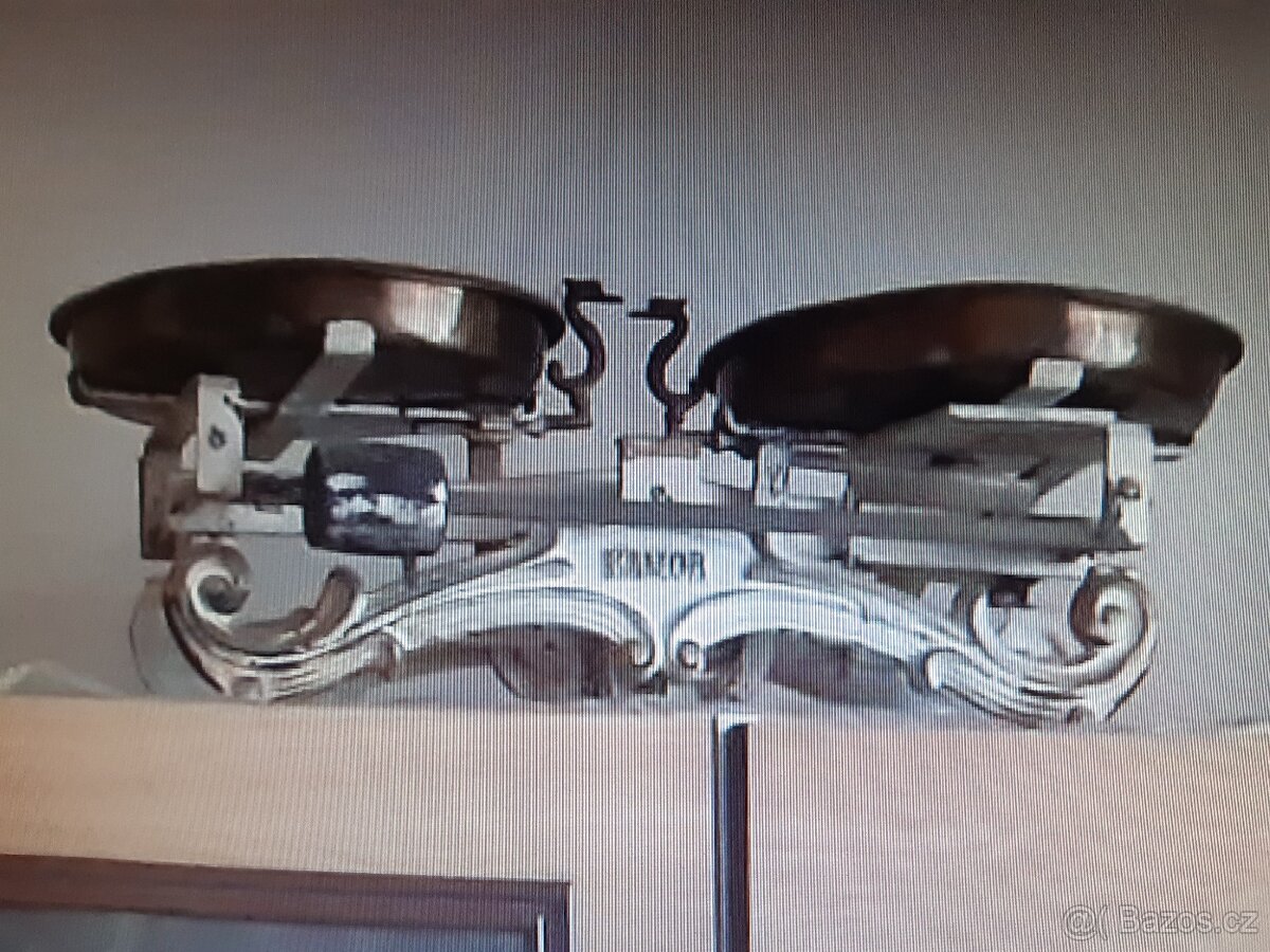 Prodám starou váhu KAMOR. Pozůstalost.