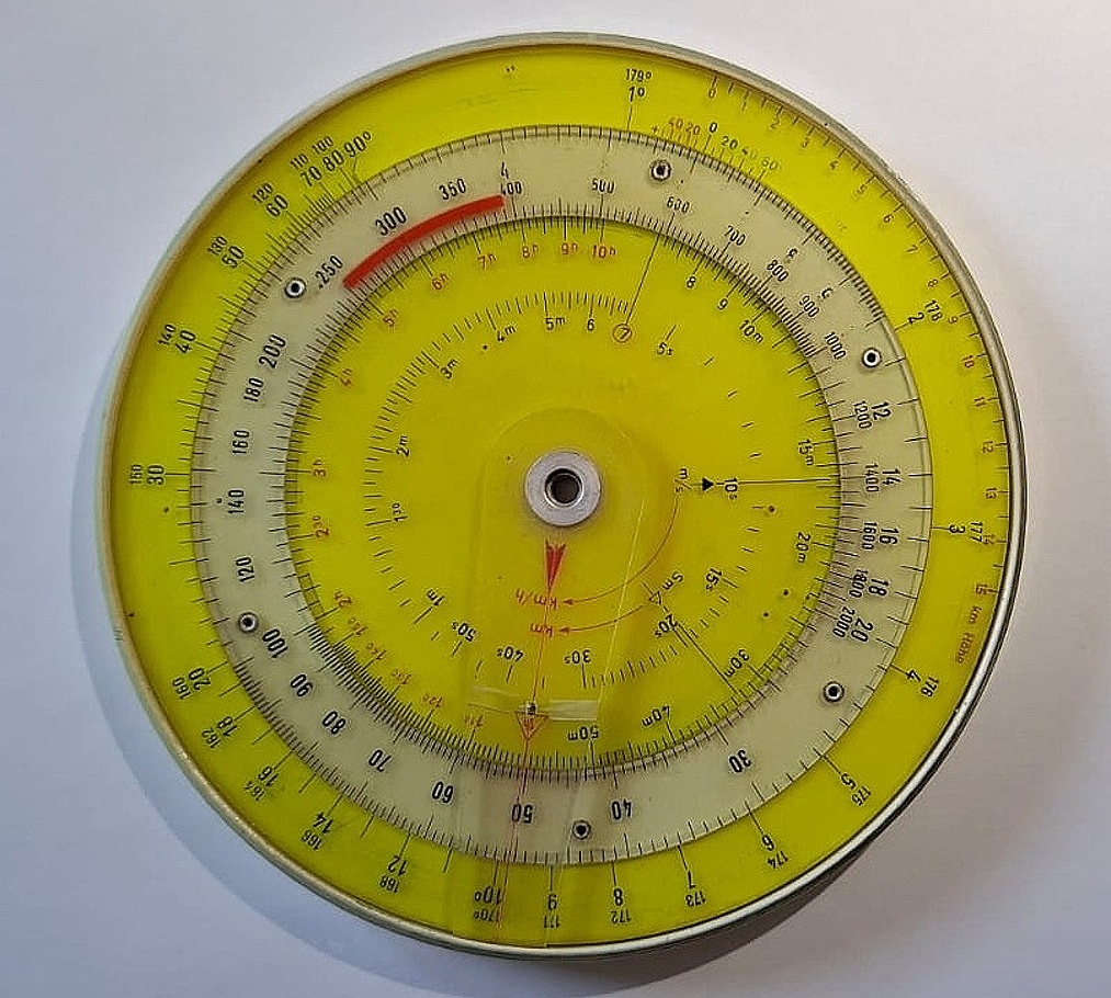 Navigační pravítko