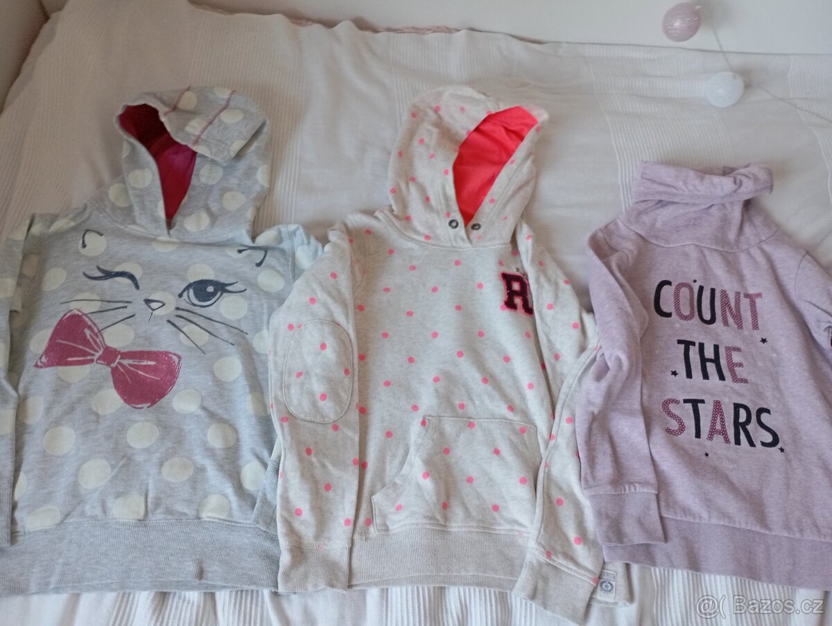 Mikiny a svetr vel.146/152 různé značky NEXT, HM.