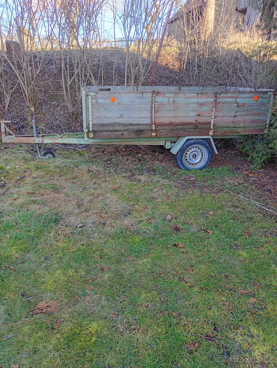 Dvoukolák za traktor