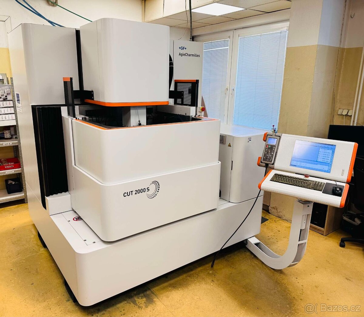 Drátová řezačka AGIE CHARMILLES CUT 2000 S + příslušenství