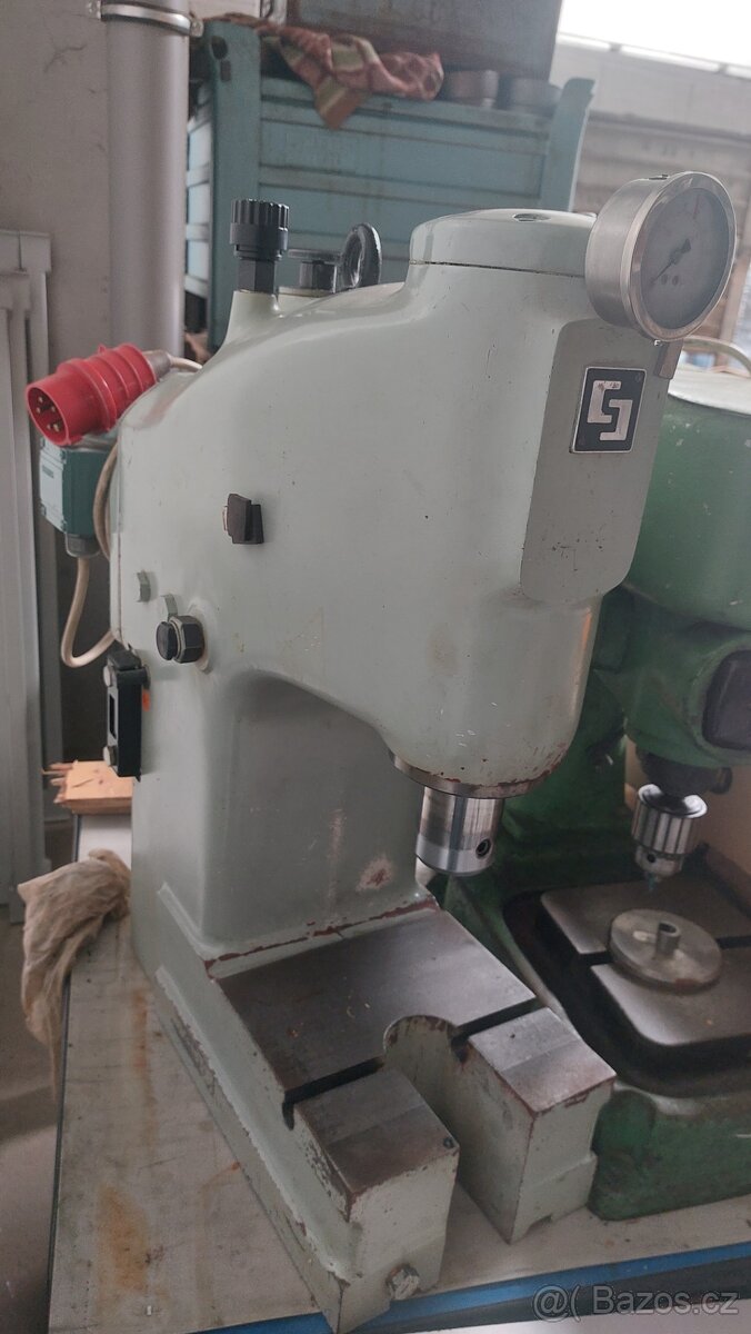 Hydraulický lis - CDC 2-9, r.v. 2003