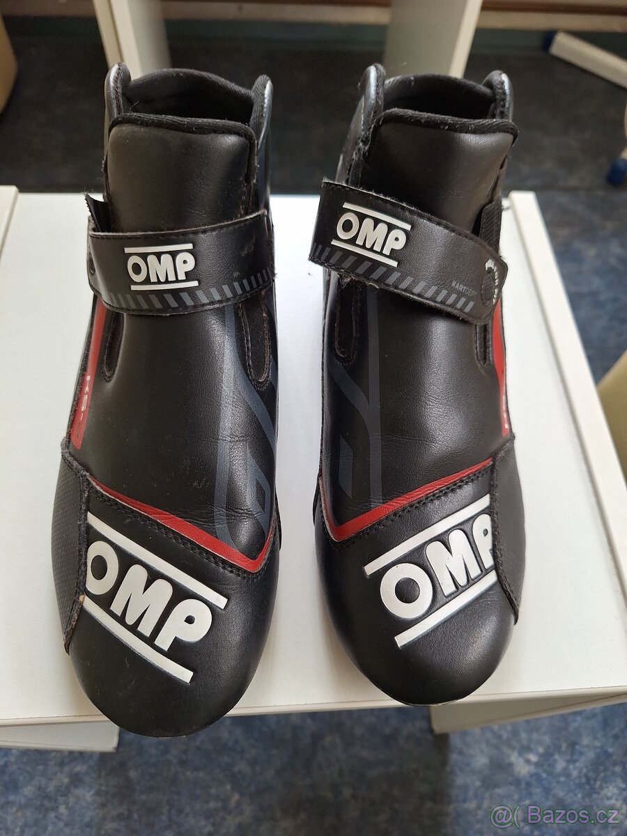 Boty na karting,závody auta.