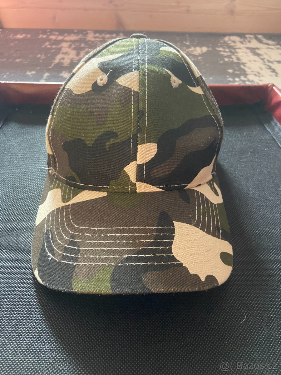 Maskáčová kšiltovka