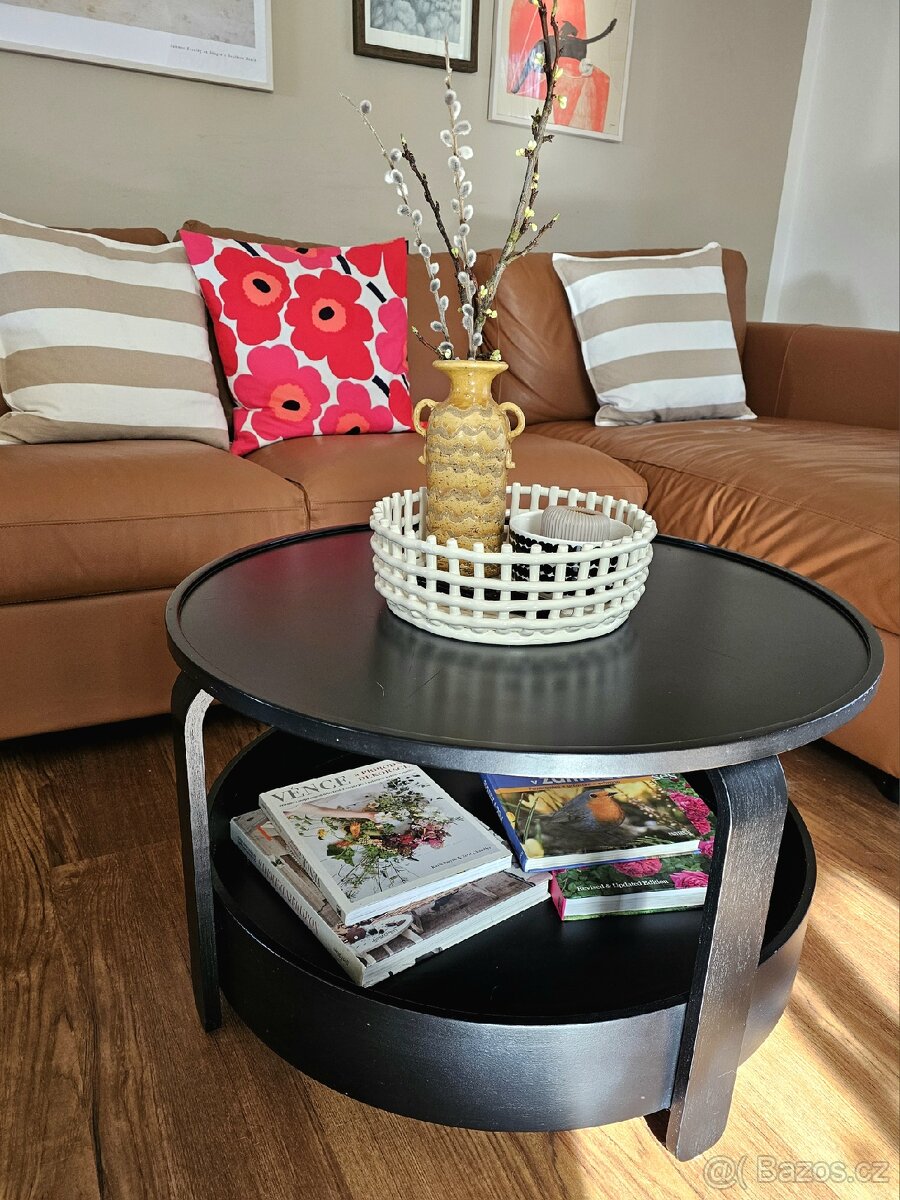 Konferenční stolek IKEA