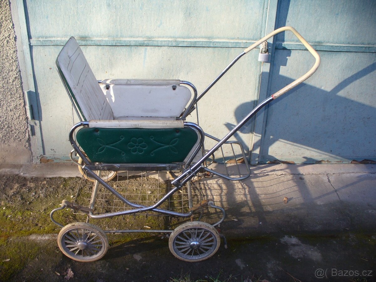retro kočárek