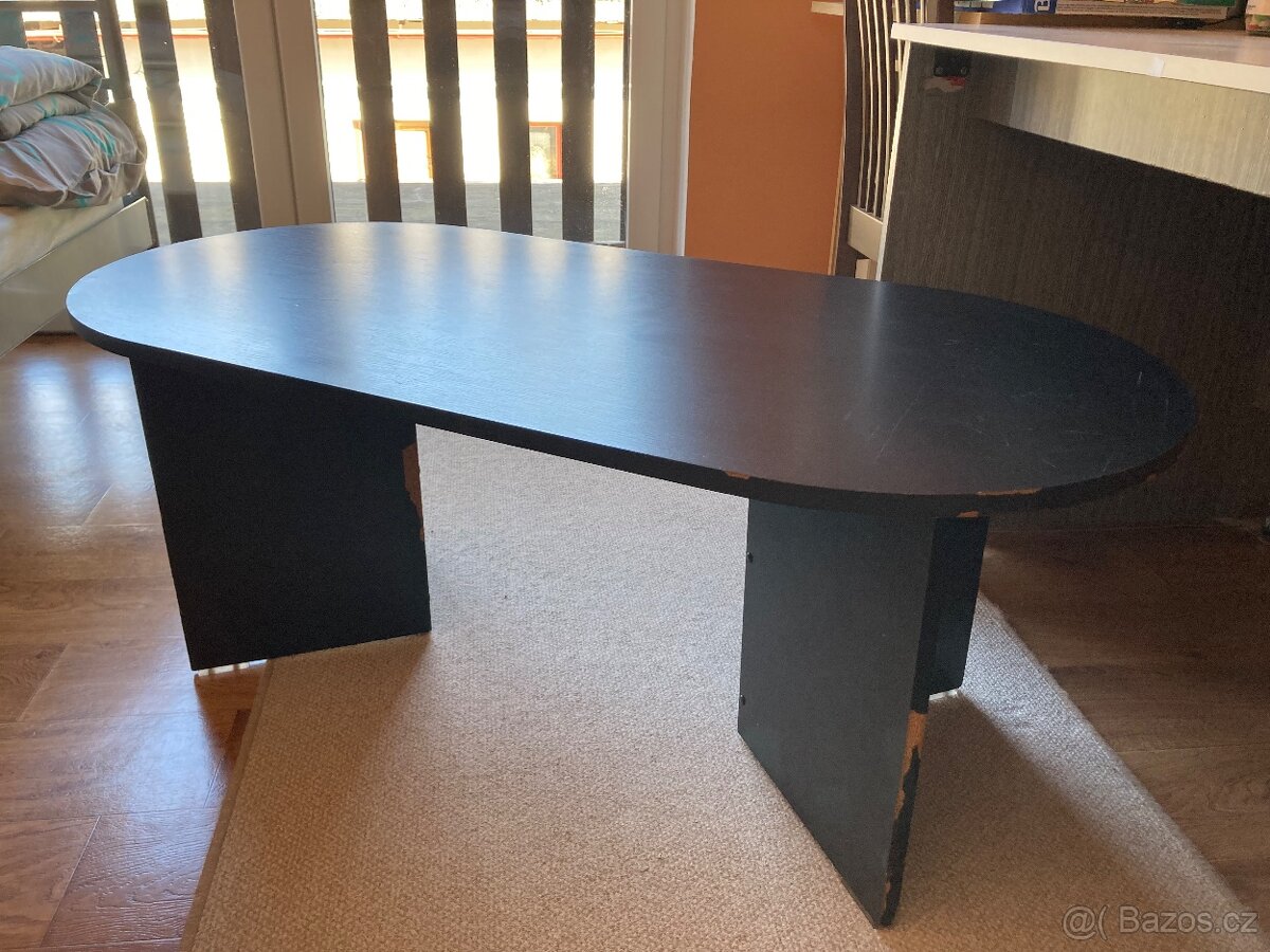 Konferenční stolek