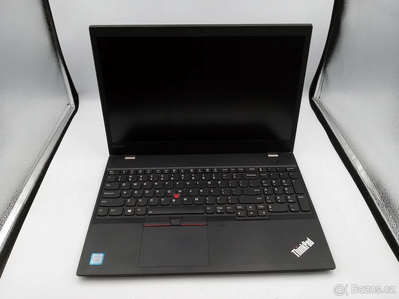 Lenovo Thinkpad T570 | i5 • 8GB RAM • 256GB SSD