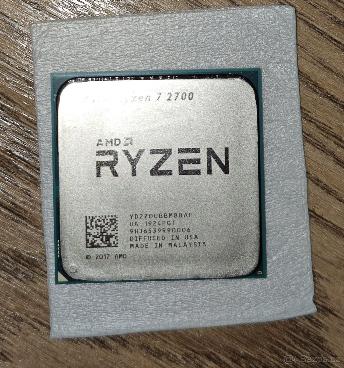 AMD RYZEN 7 2700