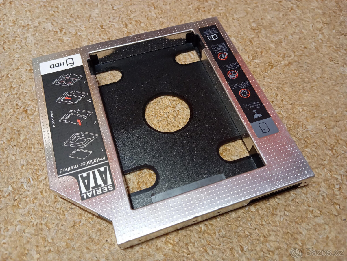 Rámeček, šuplík, box na HHD a SSD disk 2,5" místo DVD