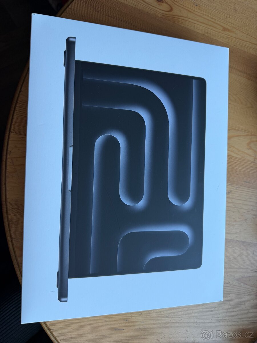 Apple MacBook Pro 14"M5 ,16GB / 512GB vesmírně černý