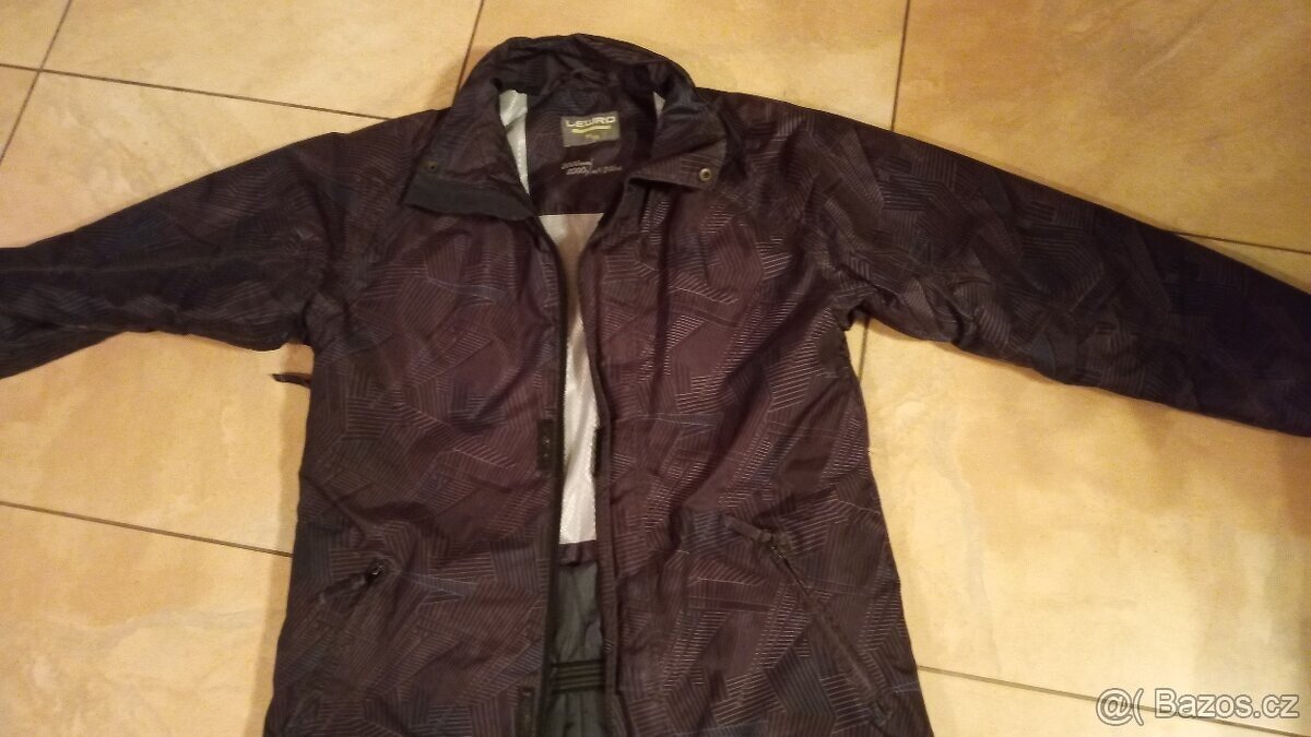 Zimní sprtovní bunda zn. Lewro, vel. S