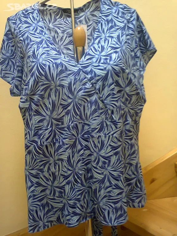 Halenka, zavinovací vzhled, vel. 52 (UK 24)