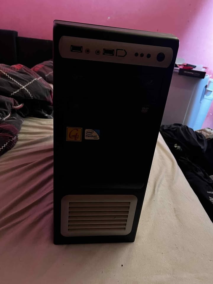 POČÍTAČ 2GB RAM, 240GB SSD, RX550 PENTIUM E6600