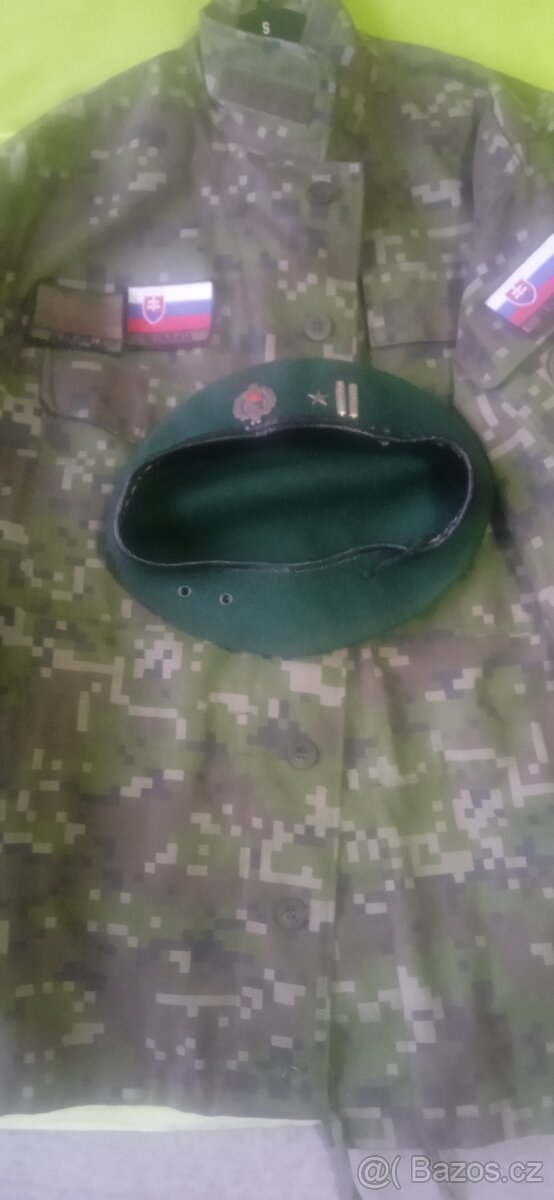 Prodám novou bundu digital včetně baretu Slovakia