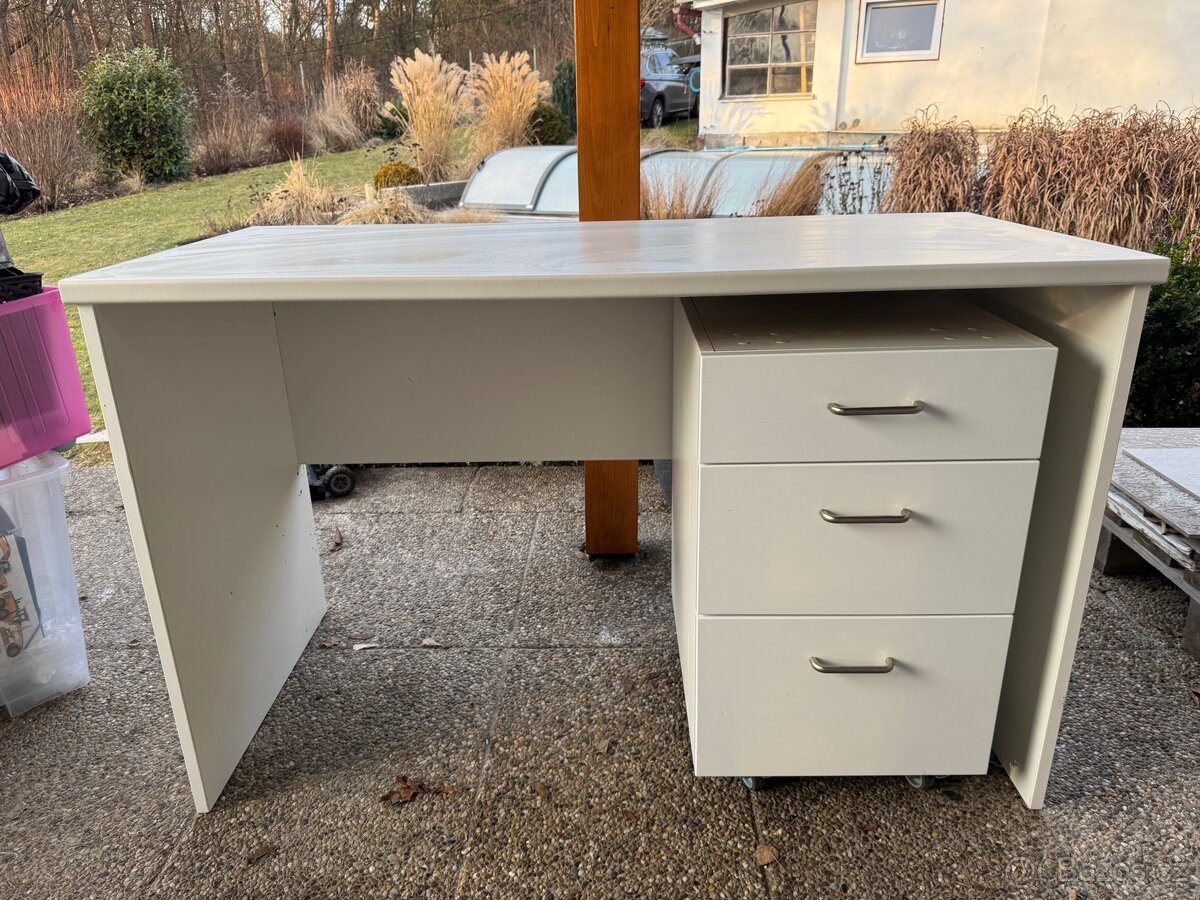 Psací stůl včetně skříňky