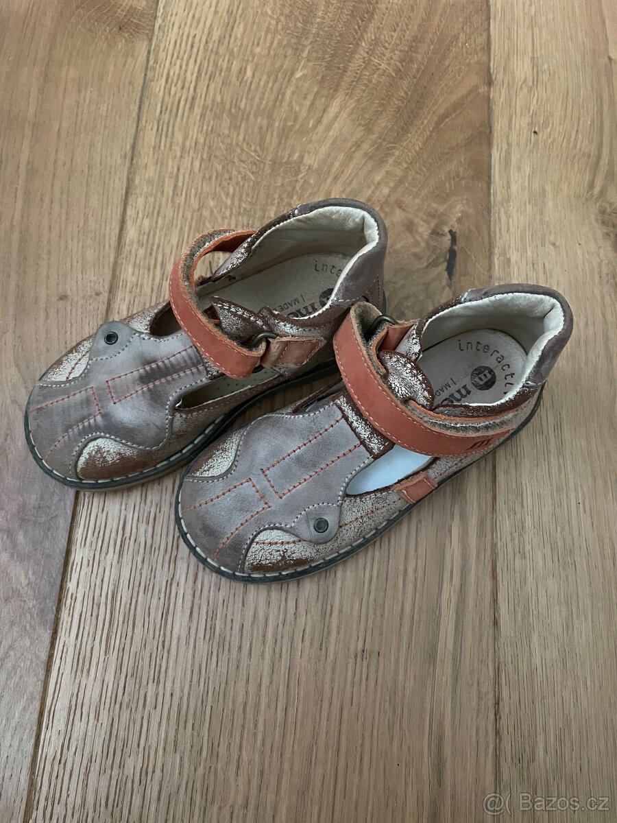 Sandály (papuče,bačkory) 25