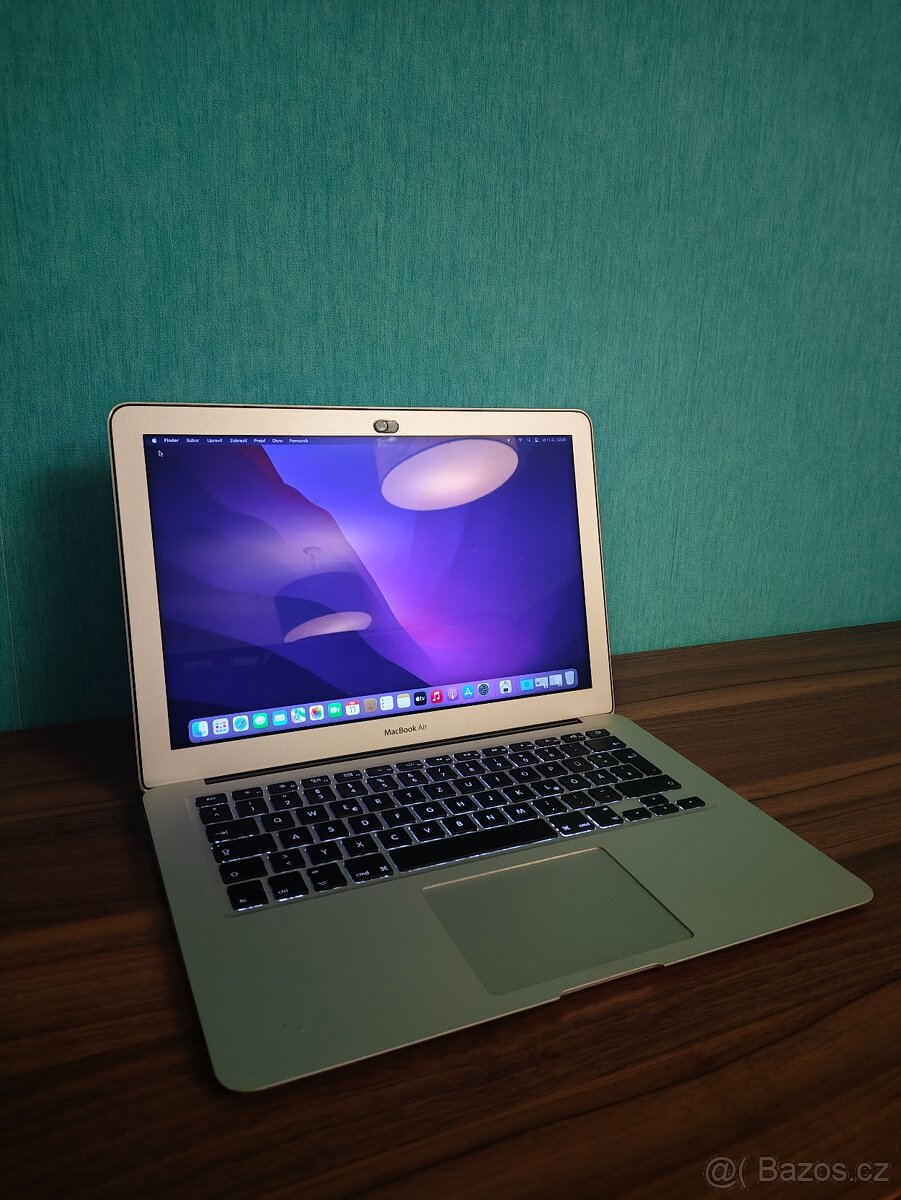 MacBook Air A1466 | i5 • 8GB • 128GB